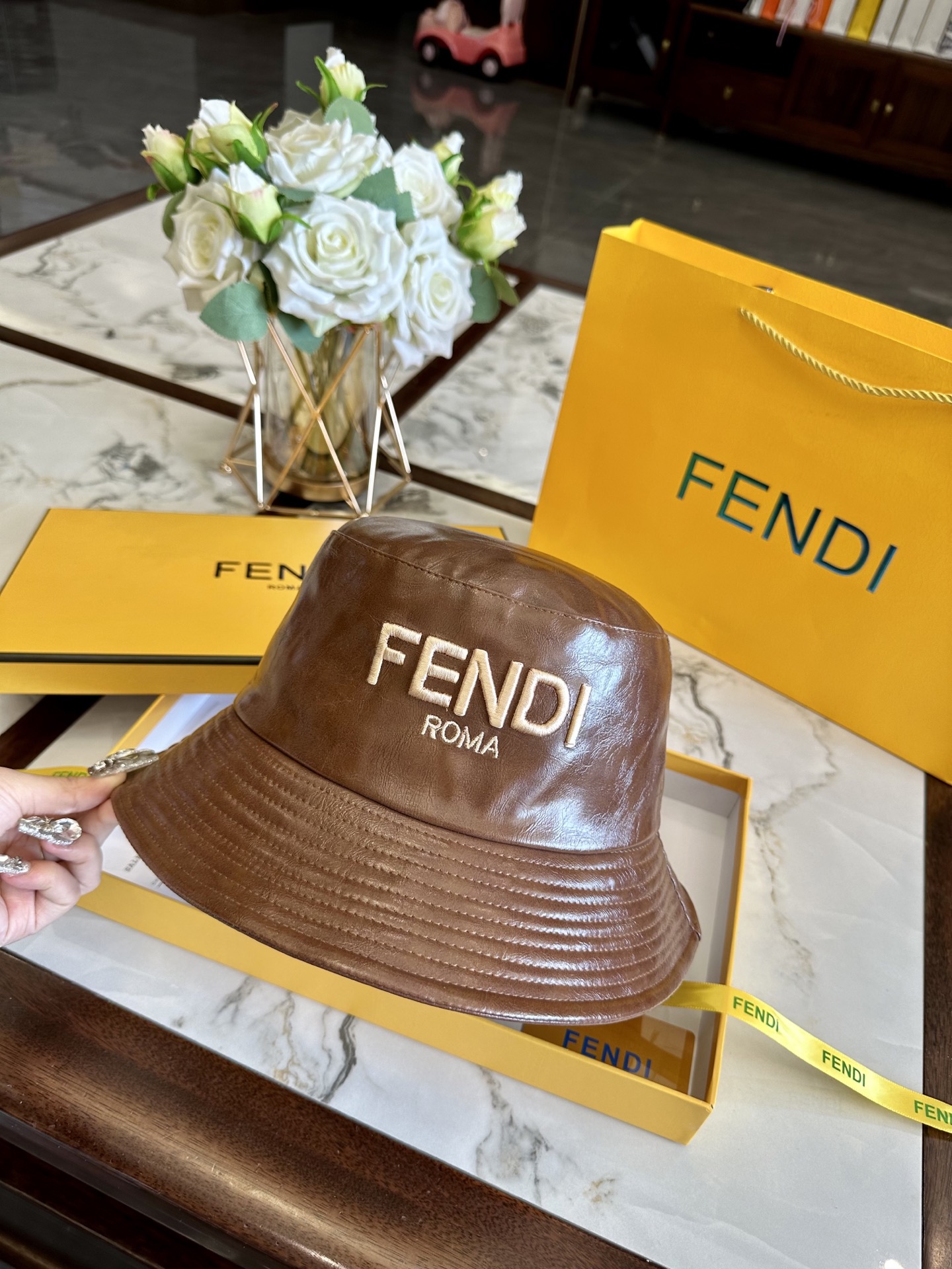 fendi hat model 04
